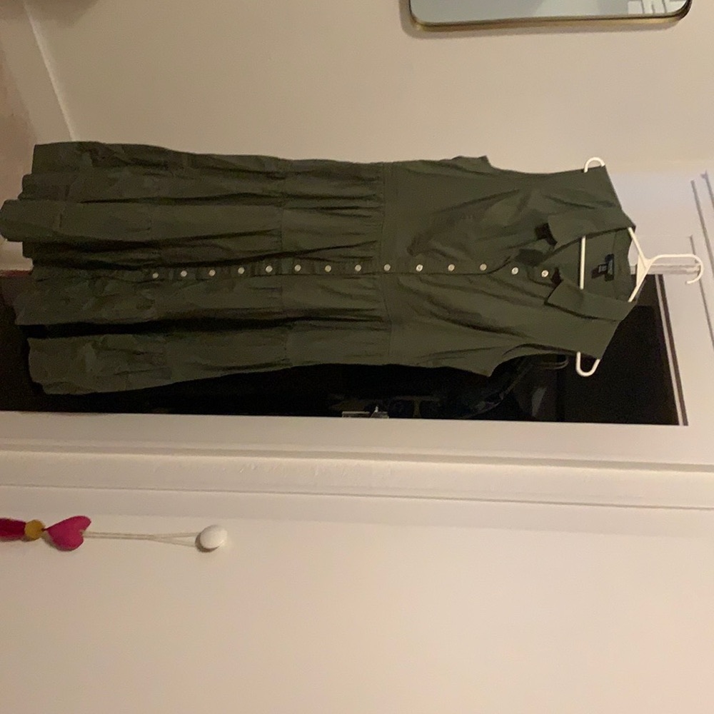 Jones & co Jones New York us size 12 green button up midi dress sleeveless